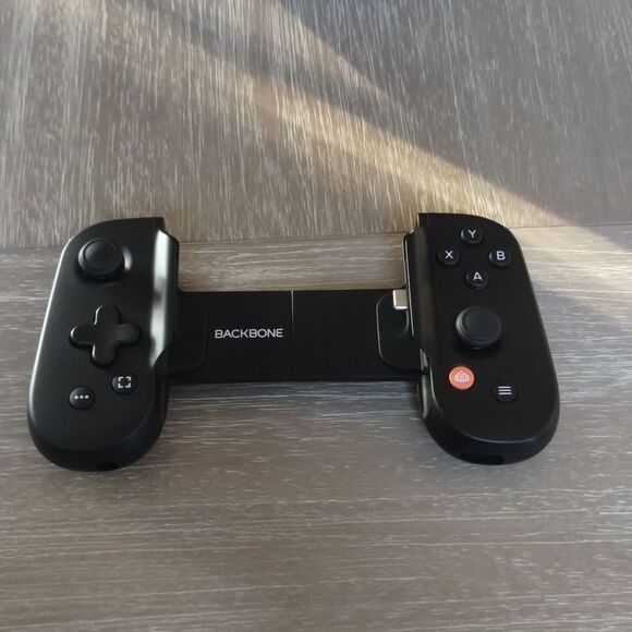 Backbone‎ mobile gaming controller for android phone (USB-C) Xbox edition W/CASE - Picture 15 of 16